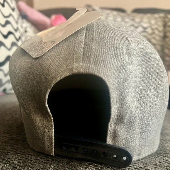 Disney’s Stitch Snapback Cap - Picture 3 of 6